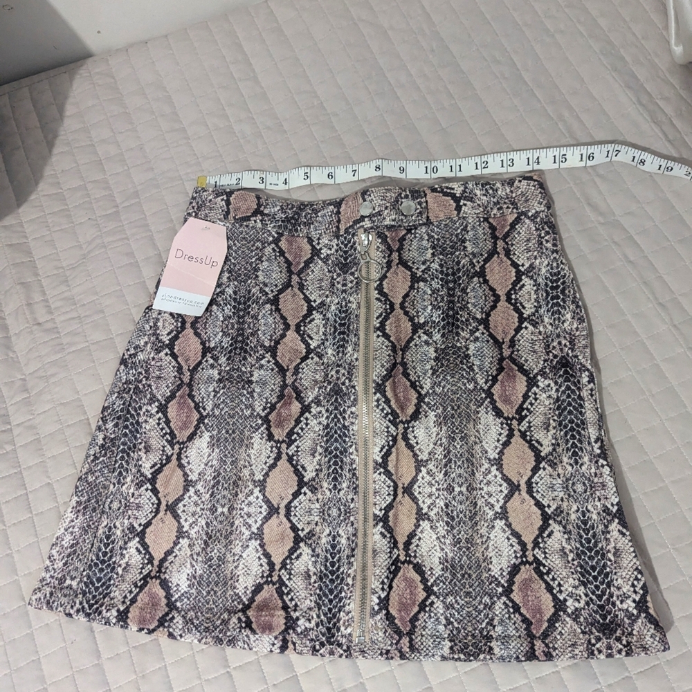 NWT DRESS UP womens snakeskin pattern zip up skirt Large